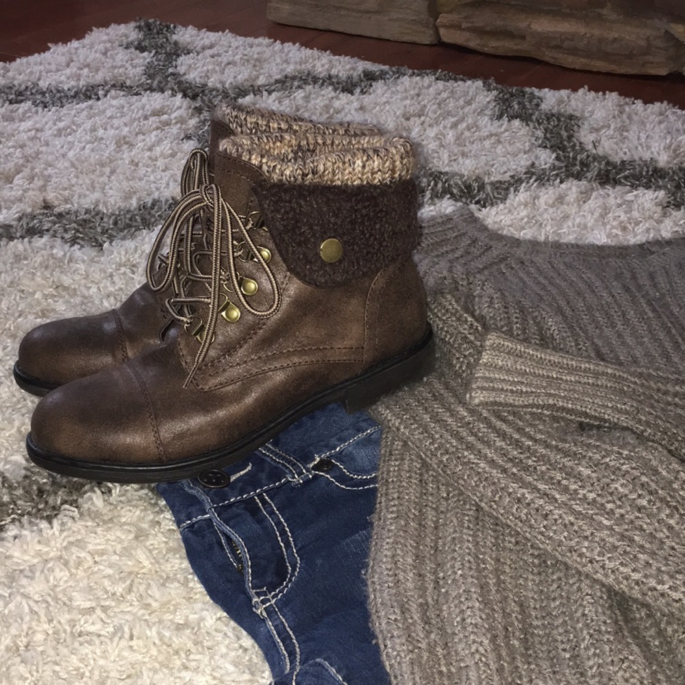 🌟NEW🌟 Cliffs by White Mountain boots